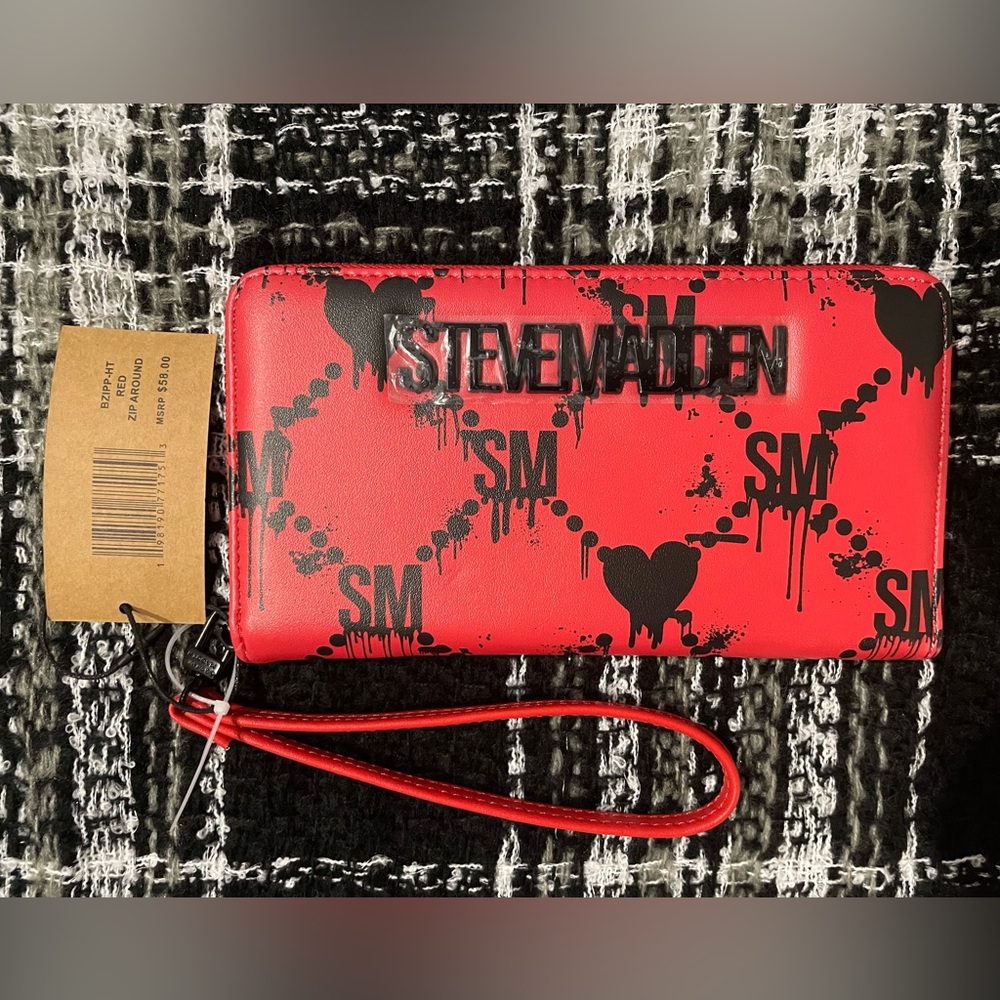 Steve Madden clutch wallet bleeding hearts
